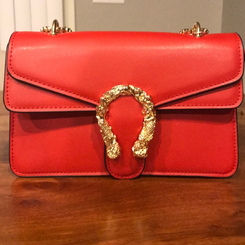 Red crossbody chain bag